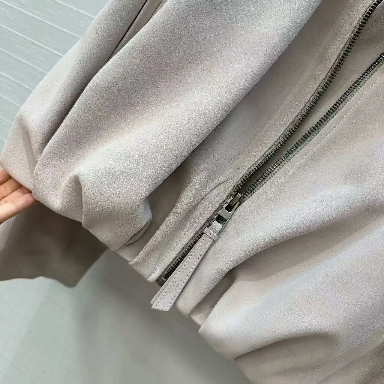 سترة نسائية من جلد الخراف 100% فاخرة جديدة 2025، معطف كاجوال متعدد الاستخدامات وأنيق باللون الرمادي اللؤلؤي، الأكثر مبيعًا #5