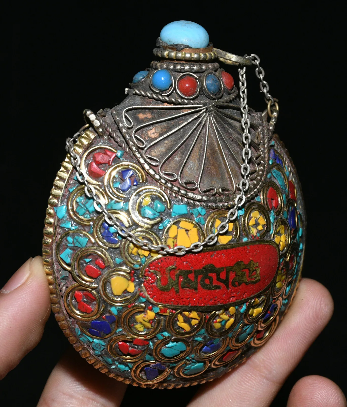 9CM Tibet Silver inlay Turquoise Coral Gild Fengshui Exorcism Snuff Bottle
