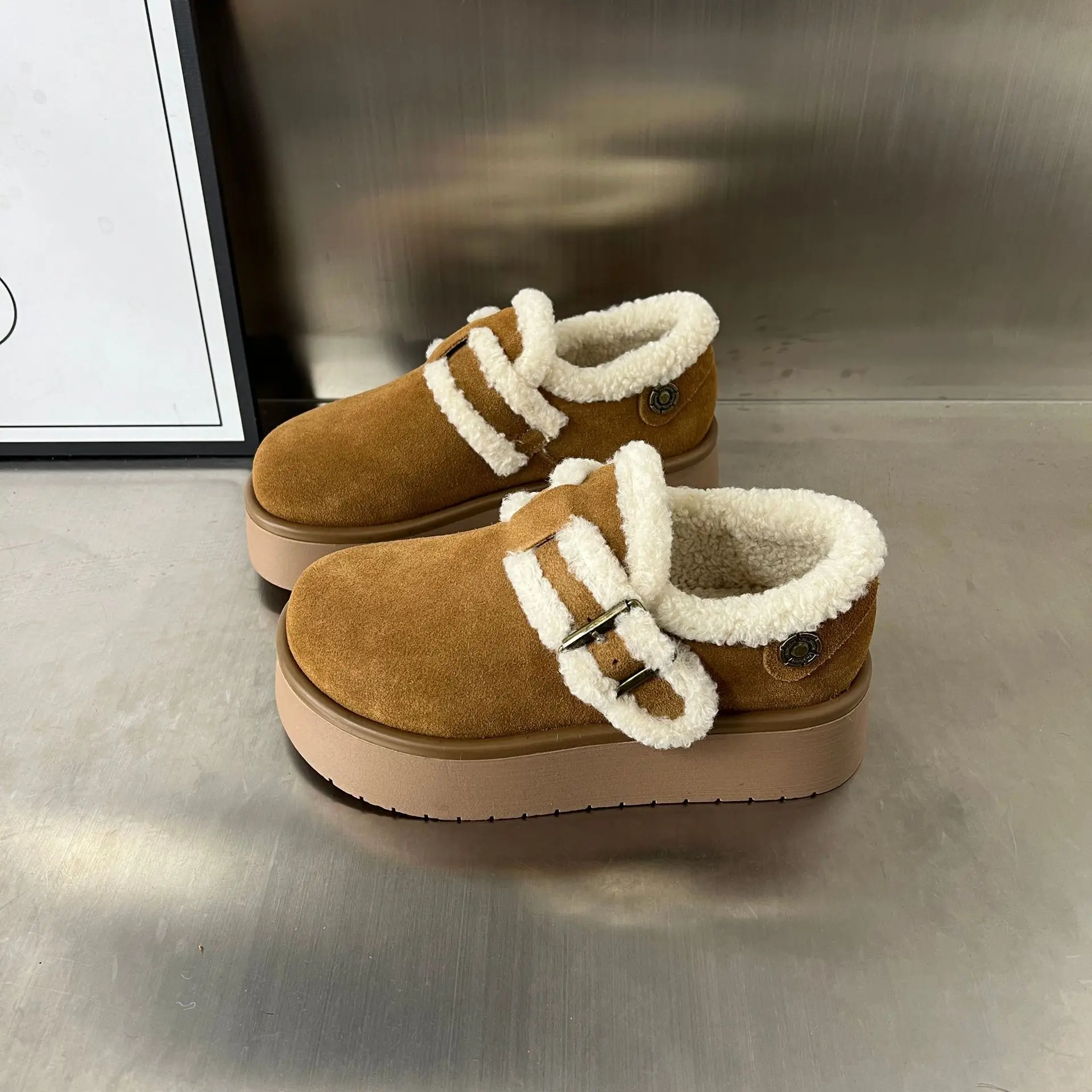 

2025 New Fashion Casual Autumn and Winter Plush Thick-soled Snow Boots Women's Fluffy Shoes Wear Warm Cotton Shoes