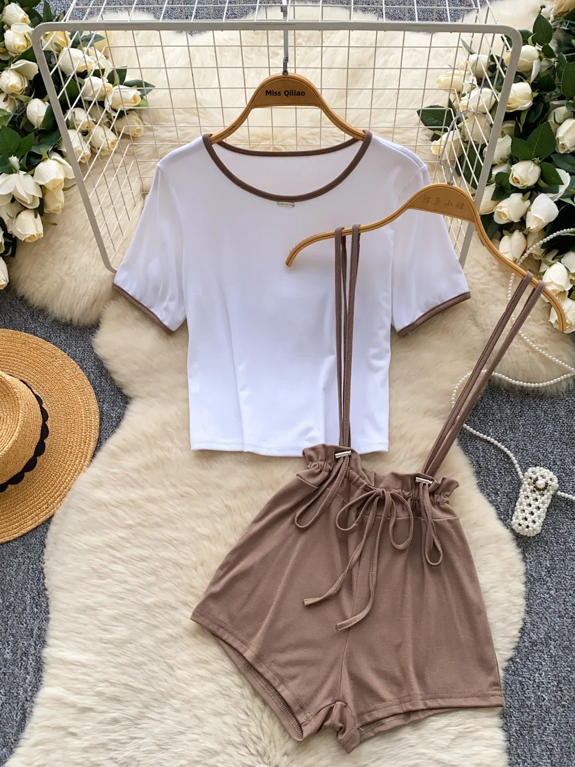 Sweet And Spicy Girl Summer Outfit Simple Color Blo round Ne ort Sve T-irt Top Waist Cinched Strap Wide Leg Jumpsu...