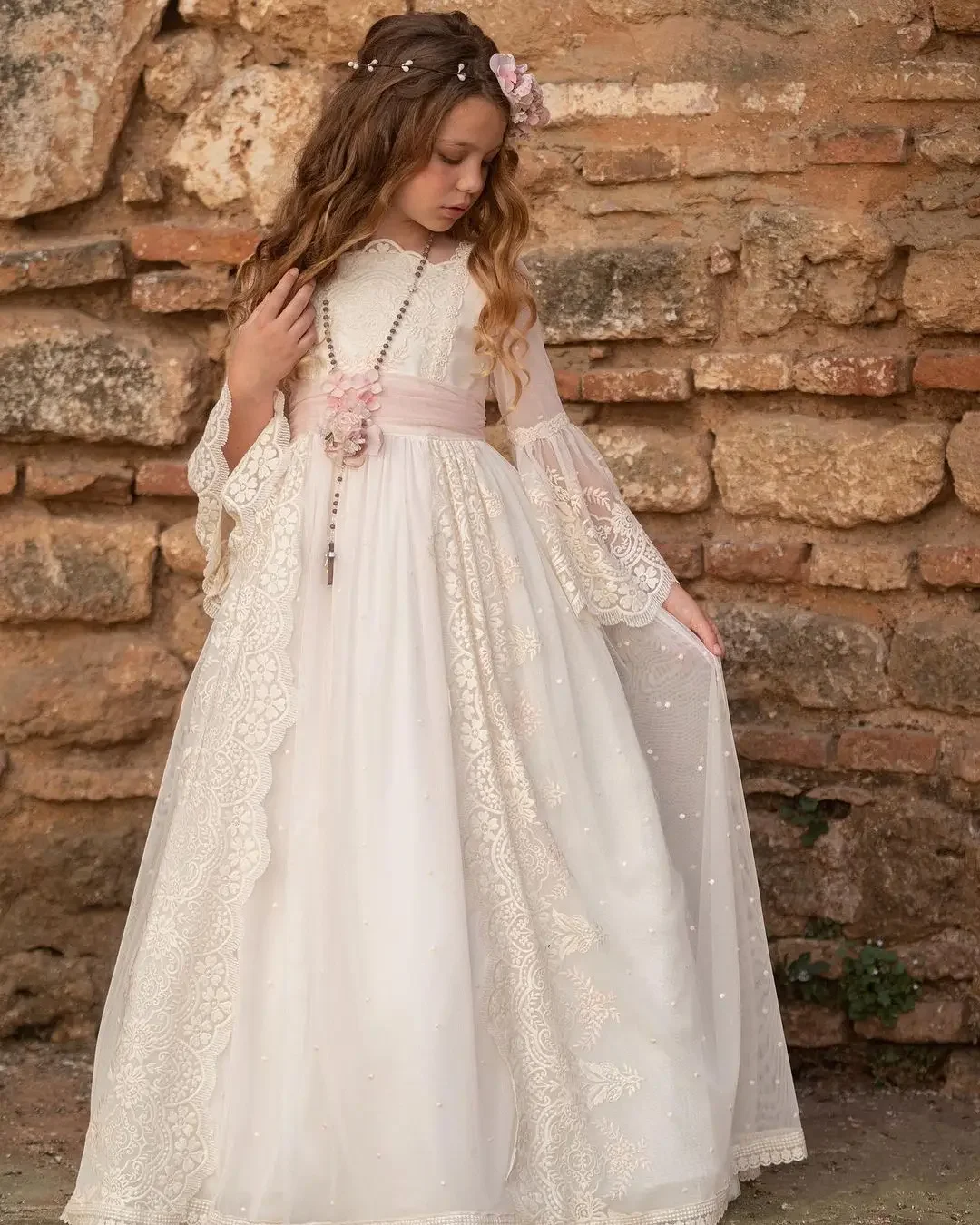 Vestido de comunión rosa para niños, Media manga y falda larga, bordado de flores rosas en el corpiño, vestido superior