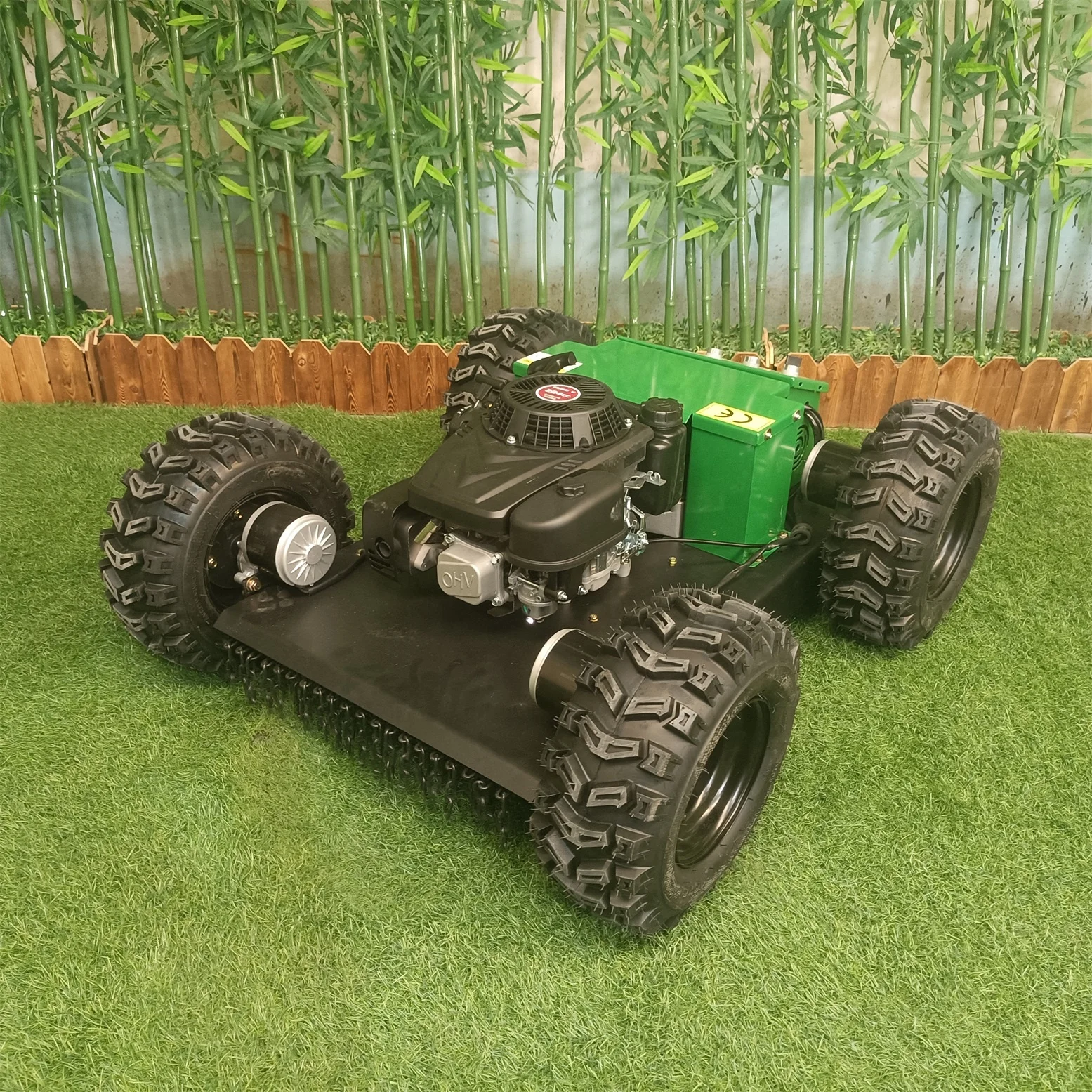Robot Lawn Mower 4-Stroke for Grass Cutting Radio Remote Control4WD Self-Propelled Remote Control