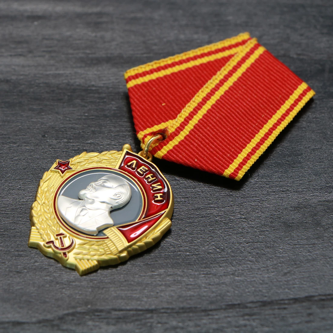 USSR Order of Lenin Military Medal Replica Soviet Army Collectible Award Badge