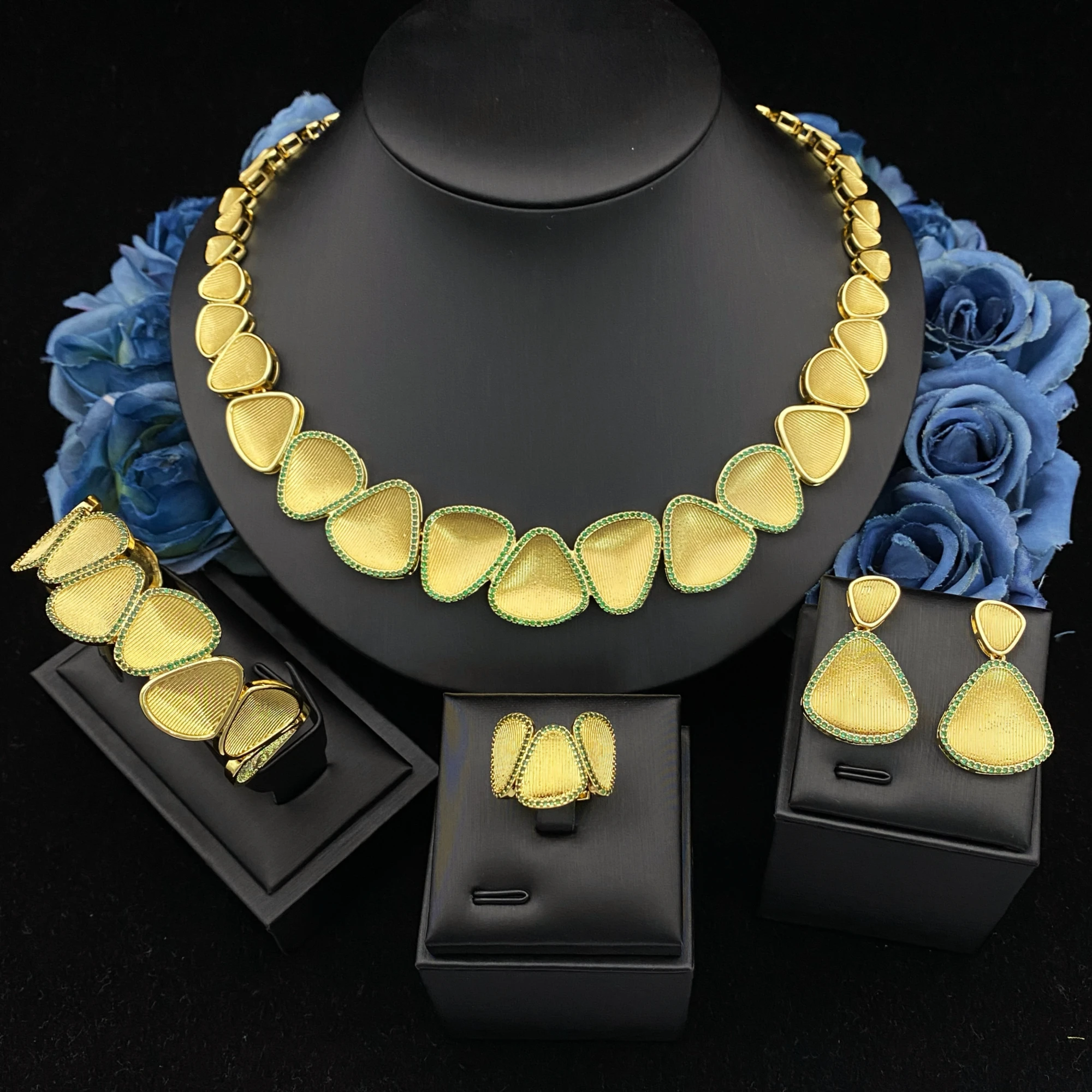 

JRH гламурный подарочный набор, 4 предмета, позолоченная латунь, кубический цирконий, ювелирные изделия, браслет, кольцо, ожерелье, серьги, доступная роскошь для нее