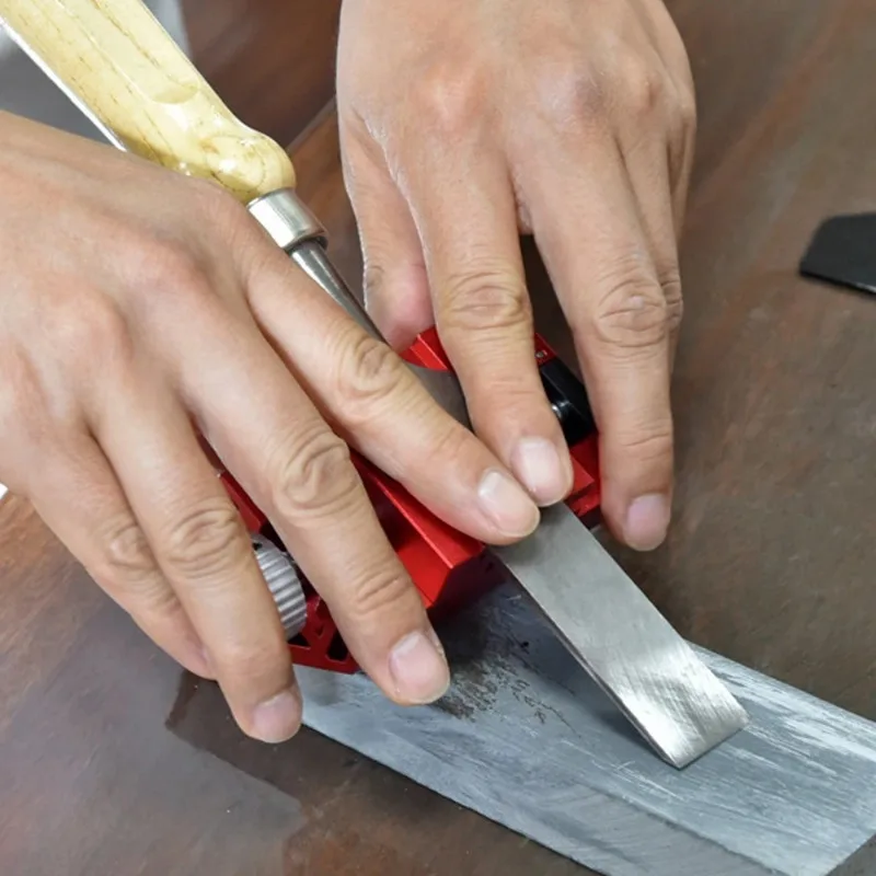 

Ручная точилка для ножей, металлическая точилка, абразивные инструменты, приспособление для заточки, регулируемый угол наклонных краев, крепежный кронштейн для долото по дереву