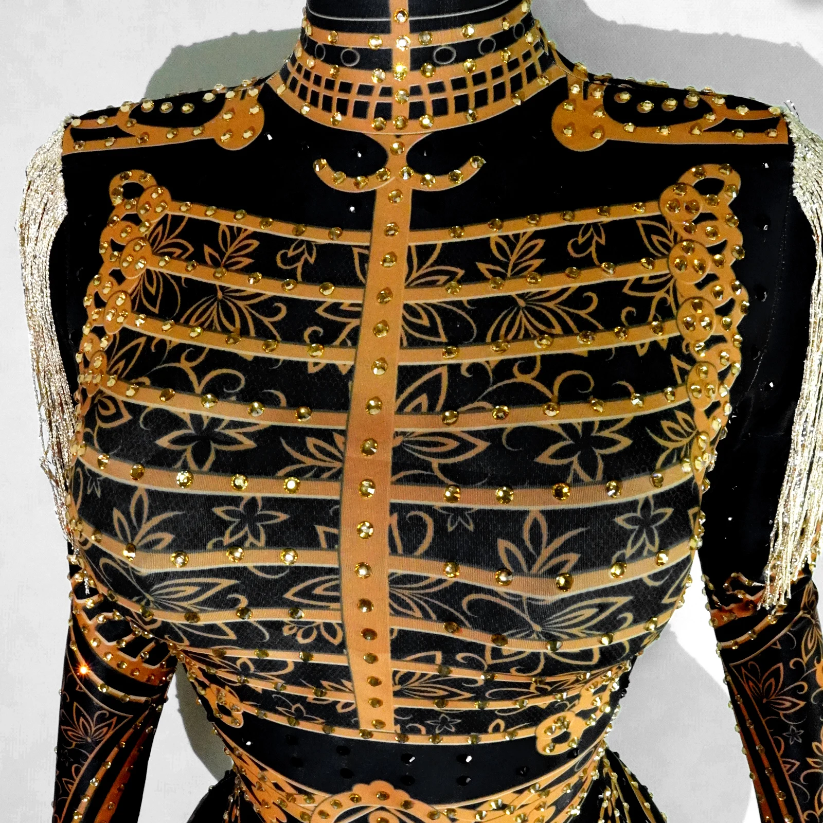 مثير المرأة هامش حجر الراين القطب الرقص بذلة ملهى ليلي أداء الزي سحب الملكة تظهر زي 2025 تصميم جديد حار