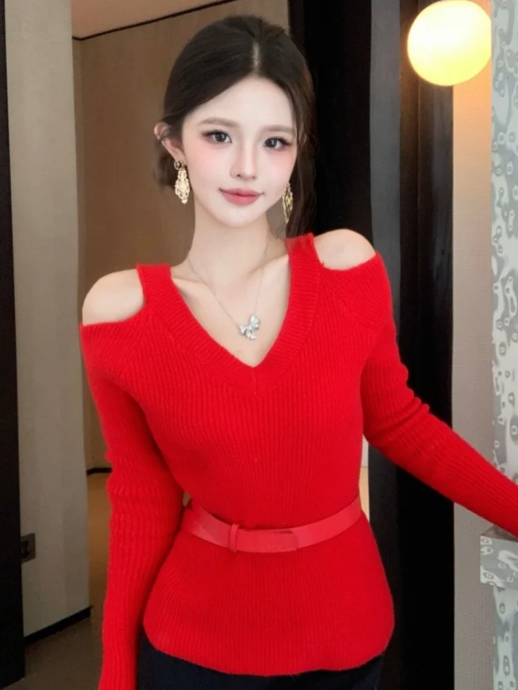 

Elegant Long Sleeve Women's T-shirt Inner Wear Red Knitted Top Design Sensation Spring Autumn New Style Unique And Delicate
