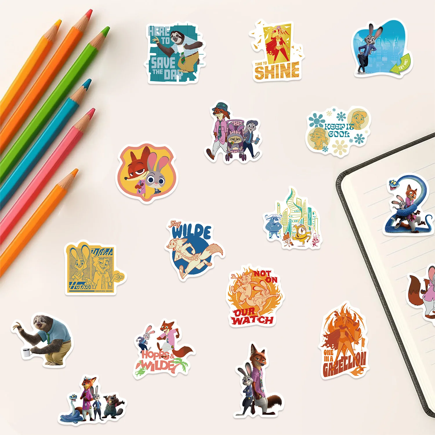 50個セット ディズニー ズートピア2 アニメ かわいい ジュディ・ラビット ニック・フォックス グレイ・スネーク フィギュア 漫画動物 DIYステッカー デコレーション ファンギフト