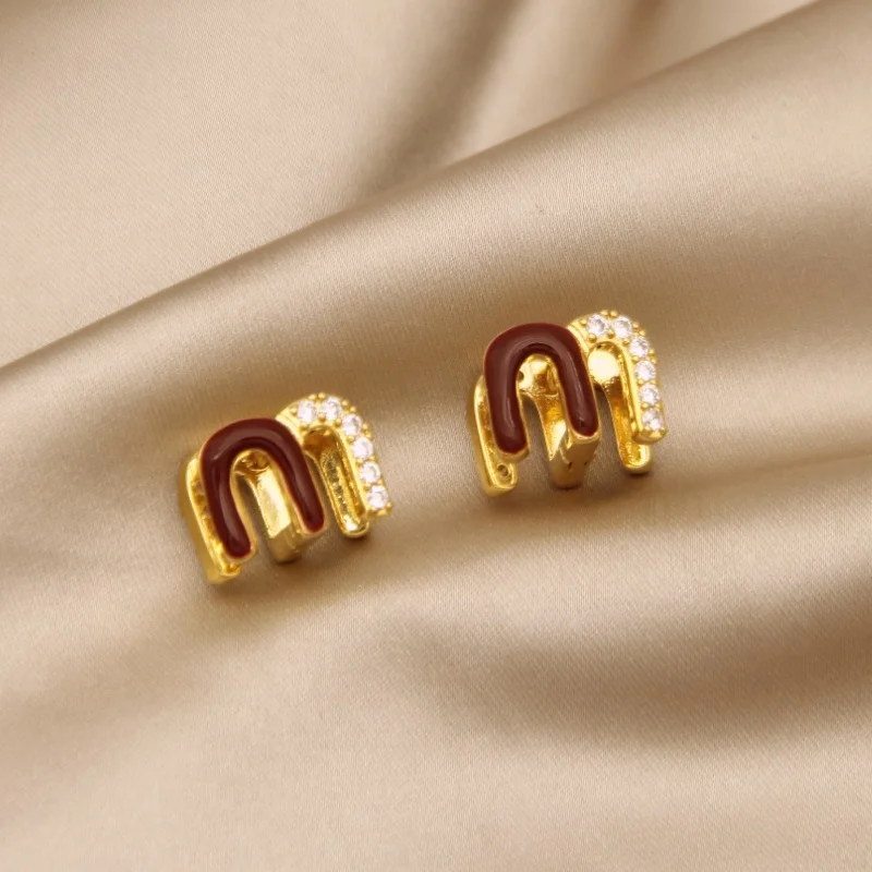 Korean Version Micro Inlaid Zircon Drip Oil Letter M Exquisite High-end Feeling Sweet Wind Earrings for Women Jewelry.