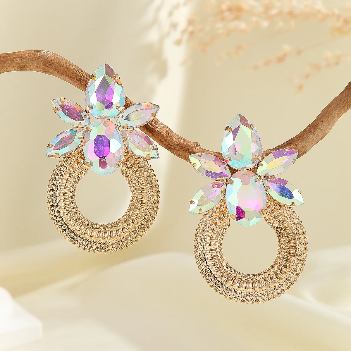 

Women's Earrings Hand-studded Diamond Exaggerated Trendy Jewelry
