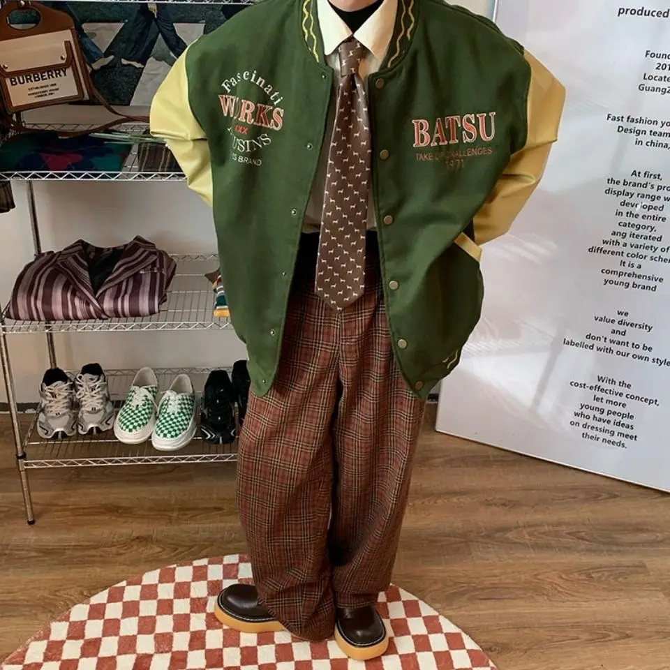 ​ ​ 2025 빈티지 야구 점퍼 유니섹스 PU 가죽 자수 레터링 가을 봄 미국 레트로 오버사이즈 애슬레저 아우터 ​ ​