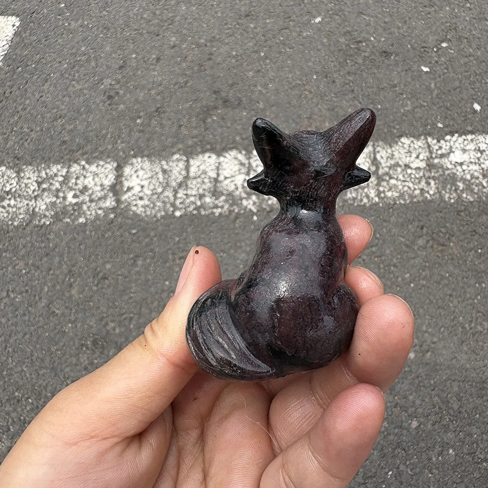 Custom Natural Garnet Fox Figurine - 6cm Hand-Carved Crystal Cute Animal Statue for Collectible Decor
