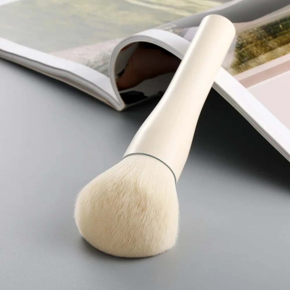 Professional Soft Fluffy Large Powder Brush For All Skin Types Ideal For Setting Powder, Daily Makeup Tool Multi-function Brush