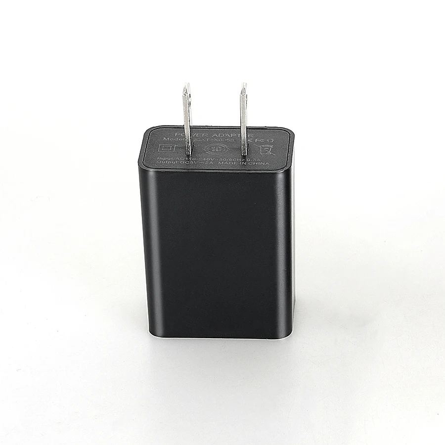 المقابس القياسية الأوروبية/المعايير الأمريكية، والمصباح الأمامي/المصابيح الأمامية وغيرها من المقابس الملحقات