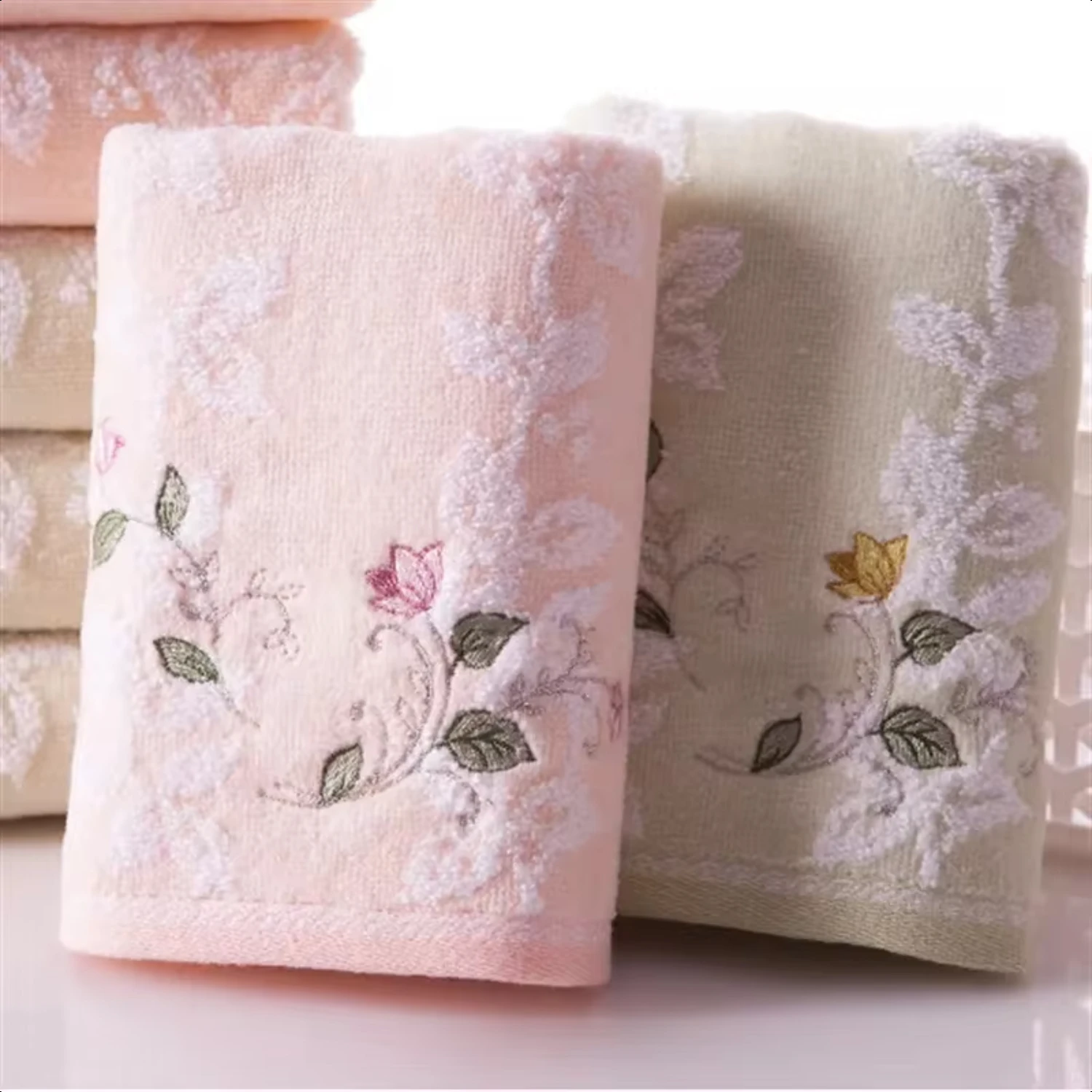 

New 68x34cm High Quality Cotton Towel Embroidered Men's and Women's Towel Hotel Towel Adult Soft Absorbent Household Wash Towel