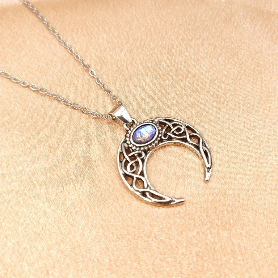 Fashionable moon wrapped necklace as a jewelry gift for women\'s birthday parties and anniversaries  aesthetic pendants