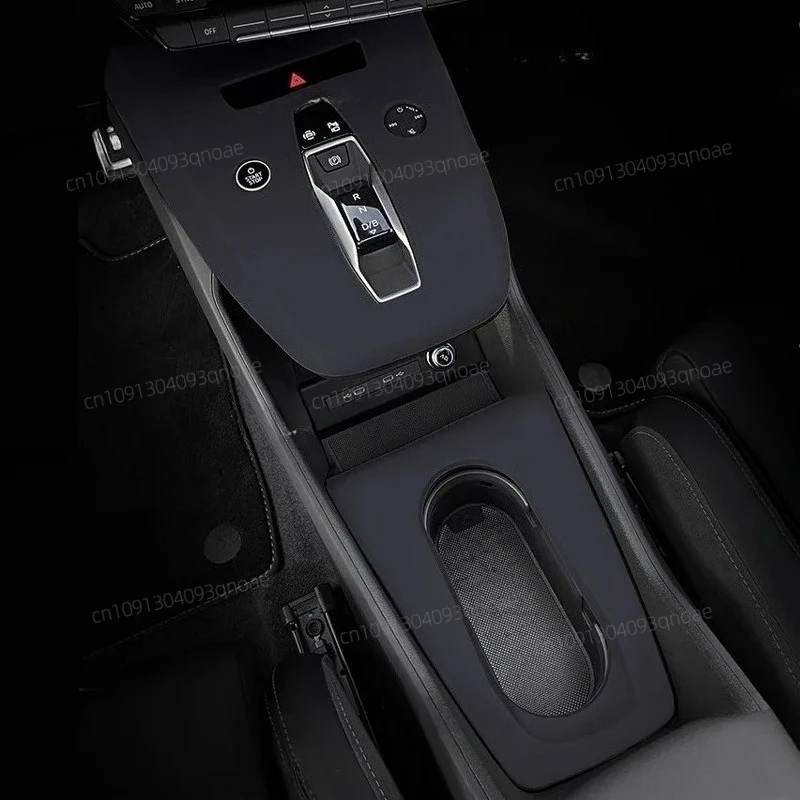 ل Q5 Q4 Etron E-Tron 2022 2023 2024 2025 سيليكون سيارة مركز والعتاد لوحة حامل الكأس وسادة واقية الملحقات الداخلية