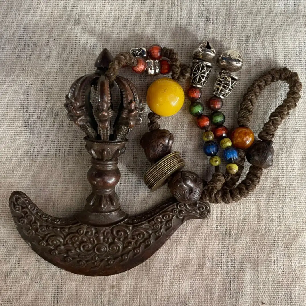 

Antique Miscellaneous Collection Antique Demon Faucet Magic Artifact, Handlebar Ornament