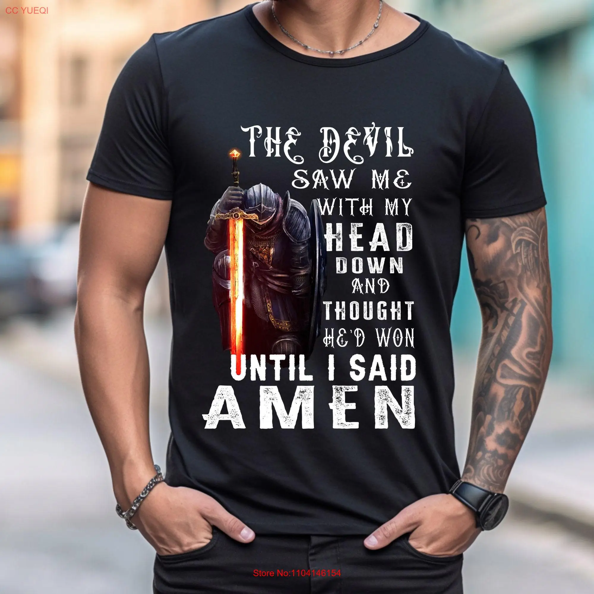 El diablo Me vio con mi cabeza hacia abajo y a pesar de que ha ganado hasta que dije, camiseta para hombres de fe Jesús Cristiano