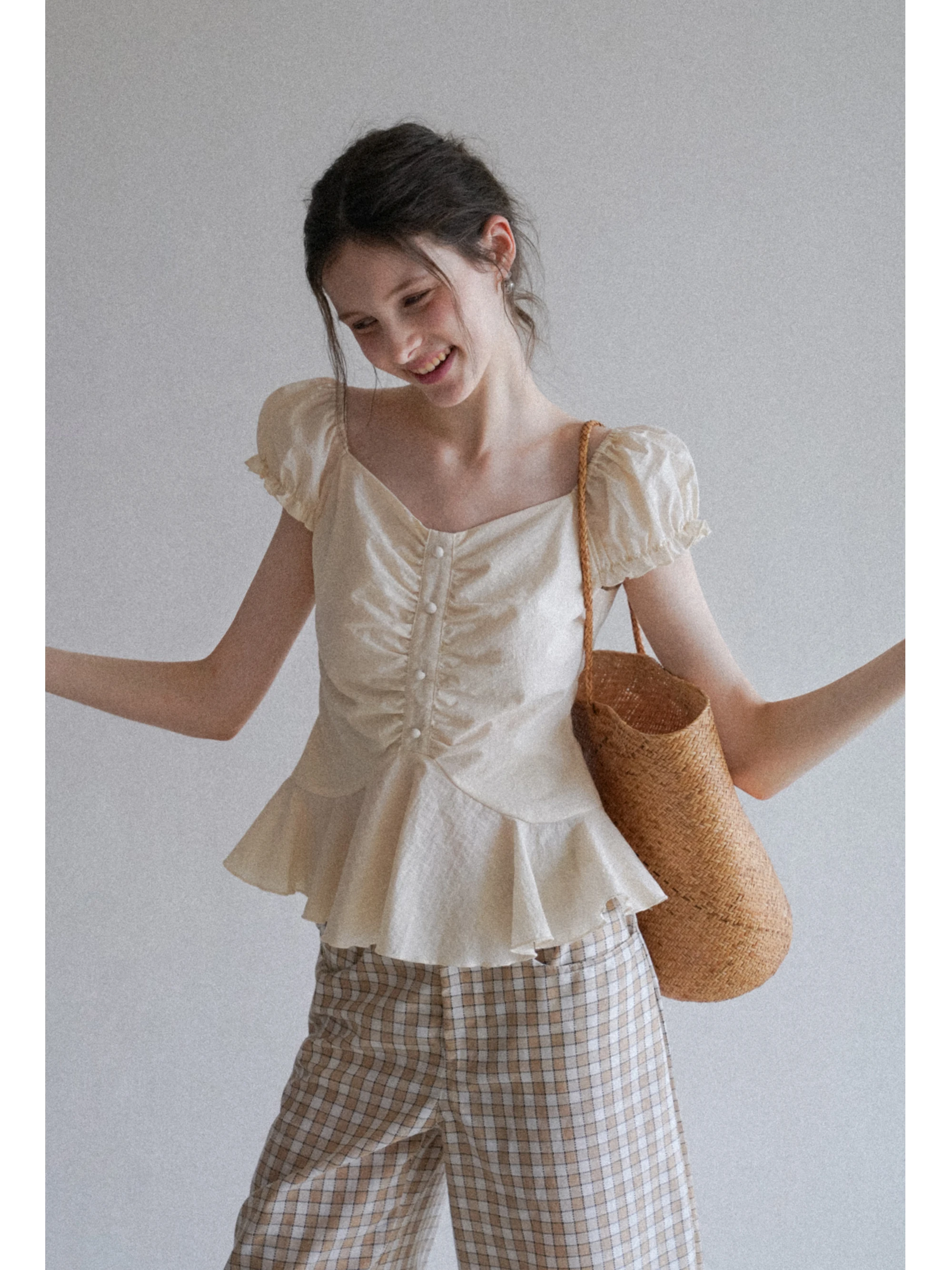 

Eggka Square Collar Bubble Sve Pleated Hem irt Women Summer New Design Slimming Personali Top French Sle Pure Color ...