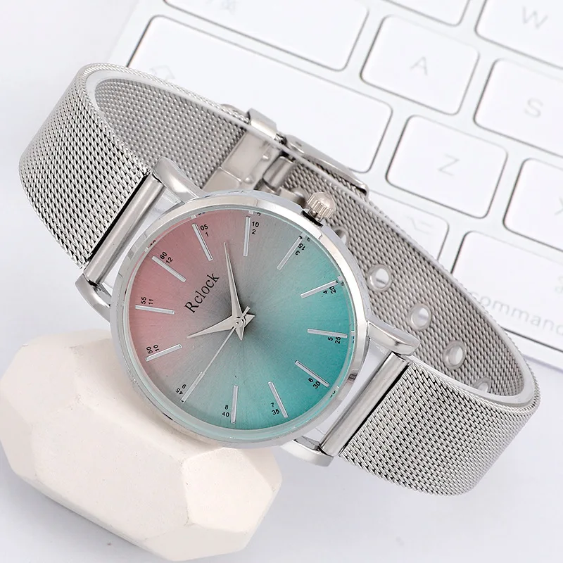 ساعات نسائية فاخرة على الموضة ملونة بسيطة للسيدات ساعات يد كوارتز للزوجين Reloj Mujer Relogio Feminino من الفولاذ المقاوم للصدأ