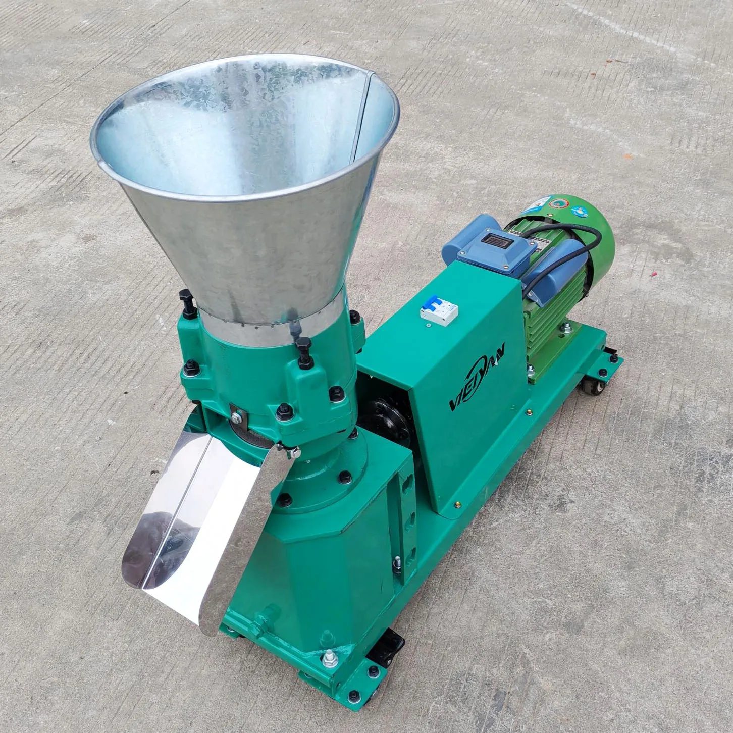 

Hot Sale Mini Pellet Machine Pelletizer Machine for Animal Feeds 100-150kg/h Feed Pellet Machine With Best Price