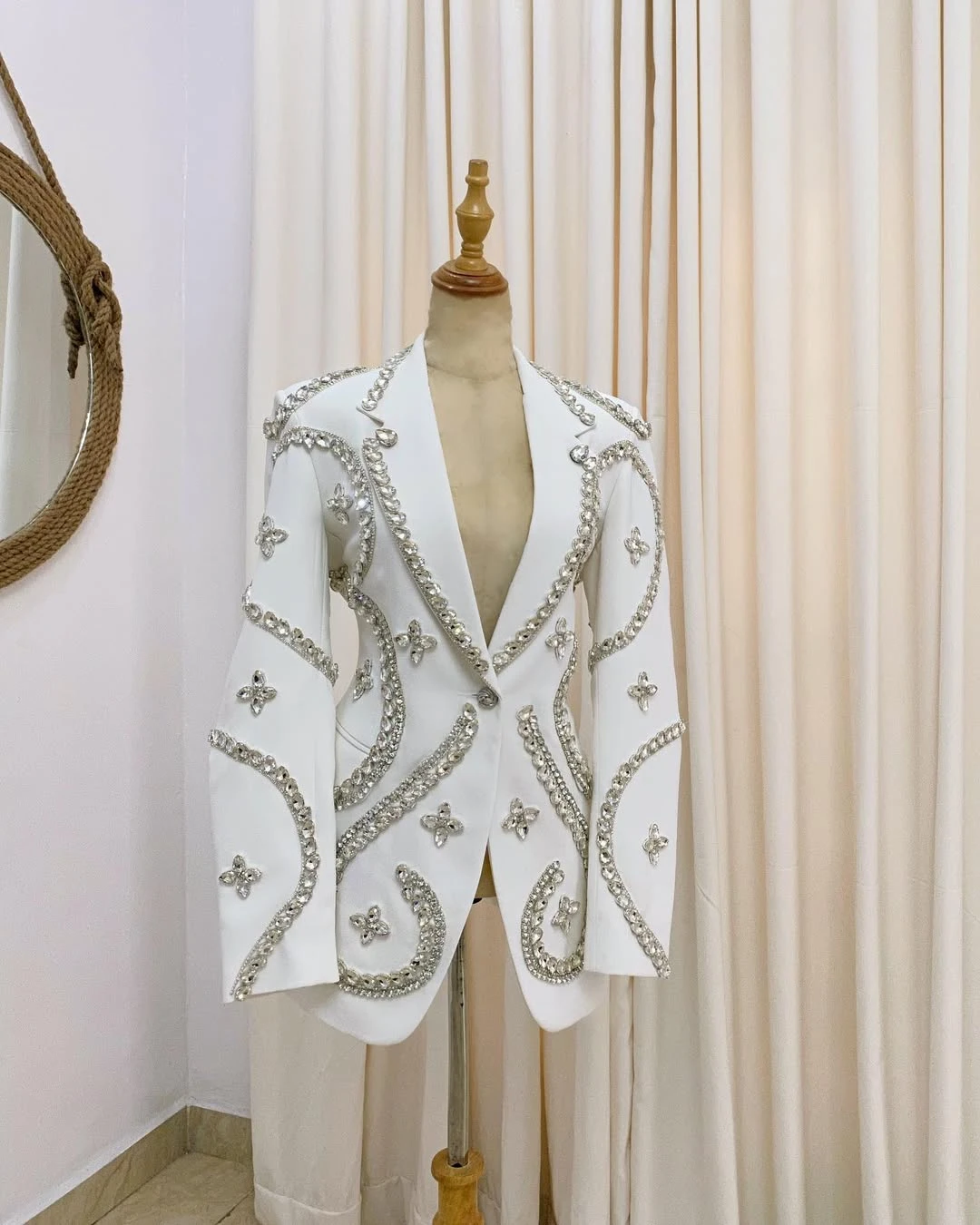 Peaked Lapel Crystal Women Blazer Suits 2 Pieces Beaded Applique African Jacket Customized Wide Leg Pants Celebrity Party Dress