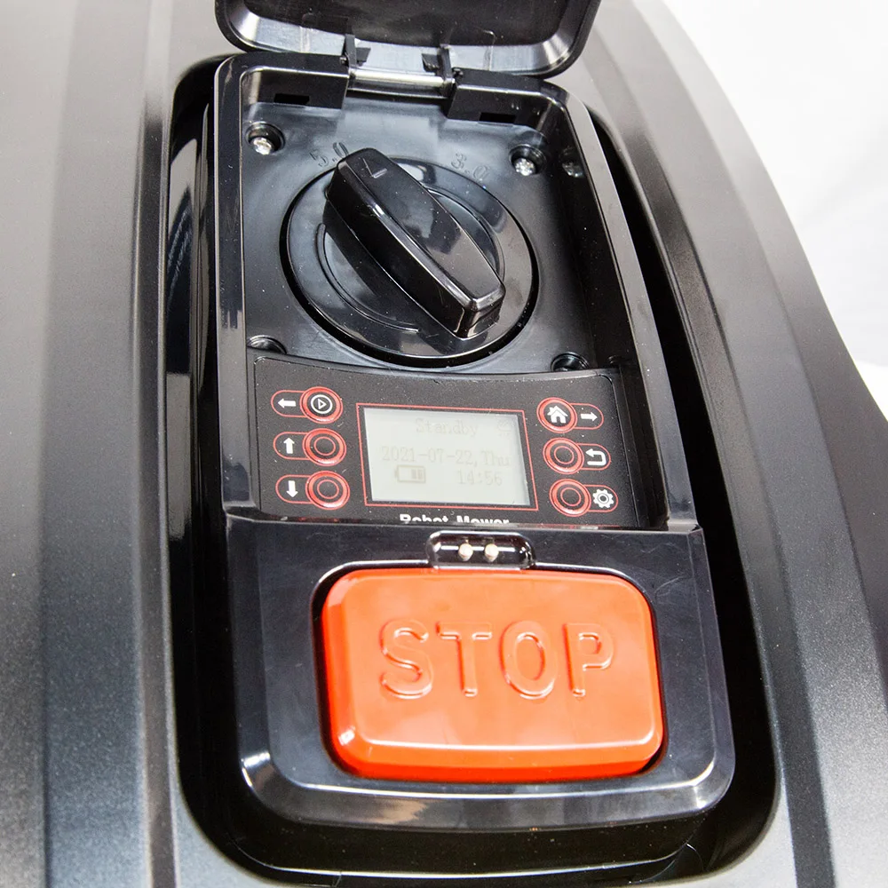 جزازة العشب الروبوتية المخصصة 4.0Ah للمروج حتى 600 متر مربع، شحن سريع ذكي نموذج سيارة صغيرة جزازة العشب