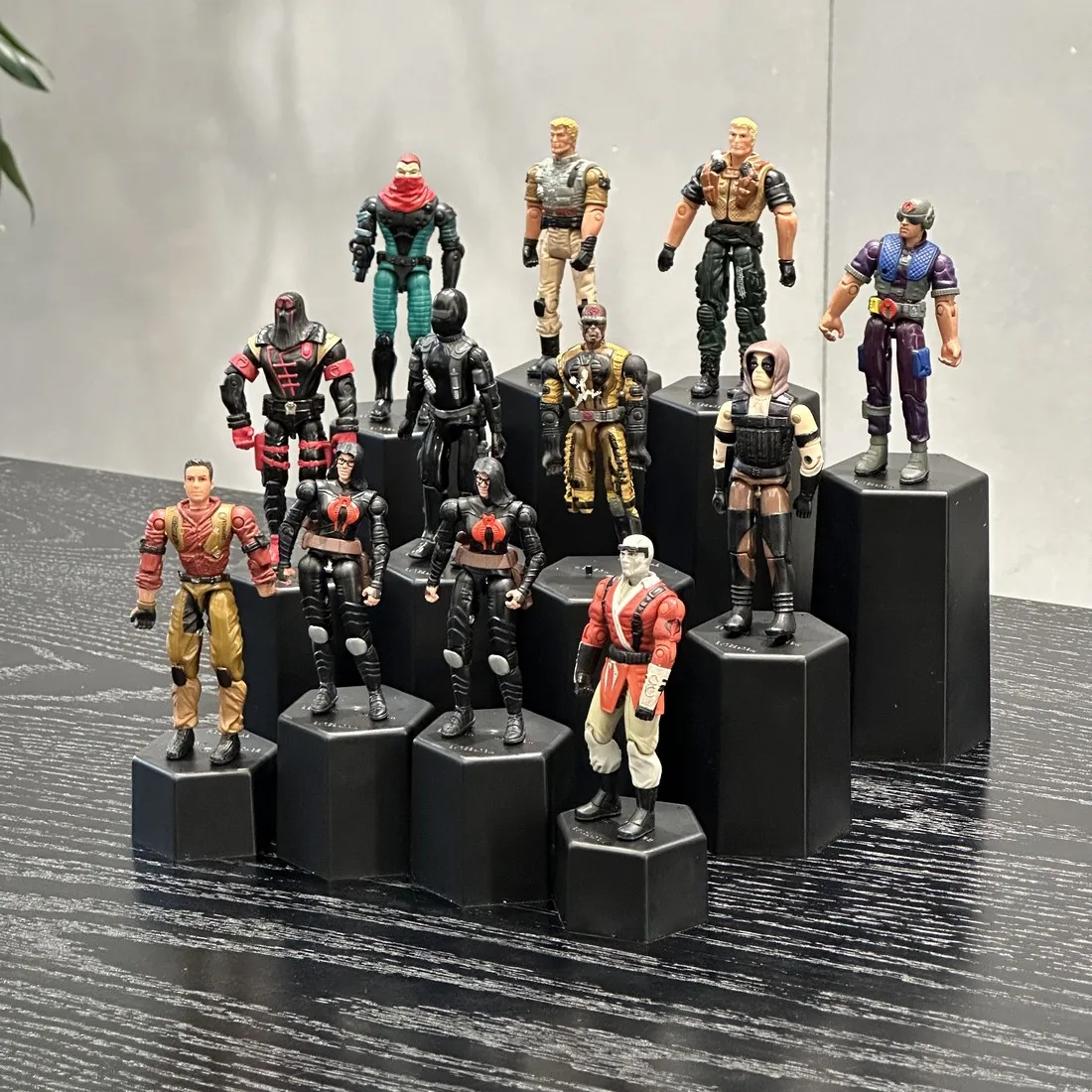 Display Stand Risers base For 3.75'' vintage & Modern Gi Joe star Wars Trooper Hero Figures Accessory