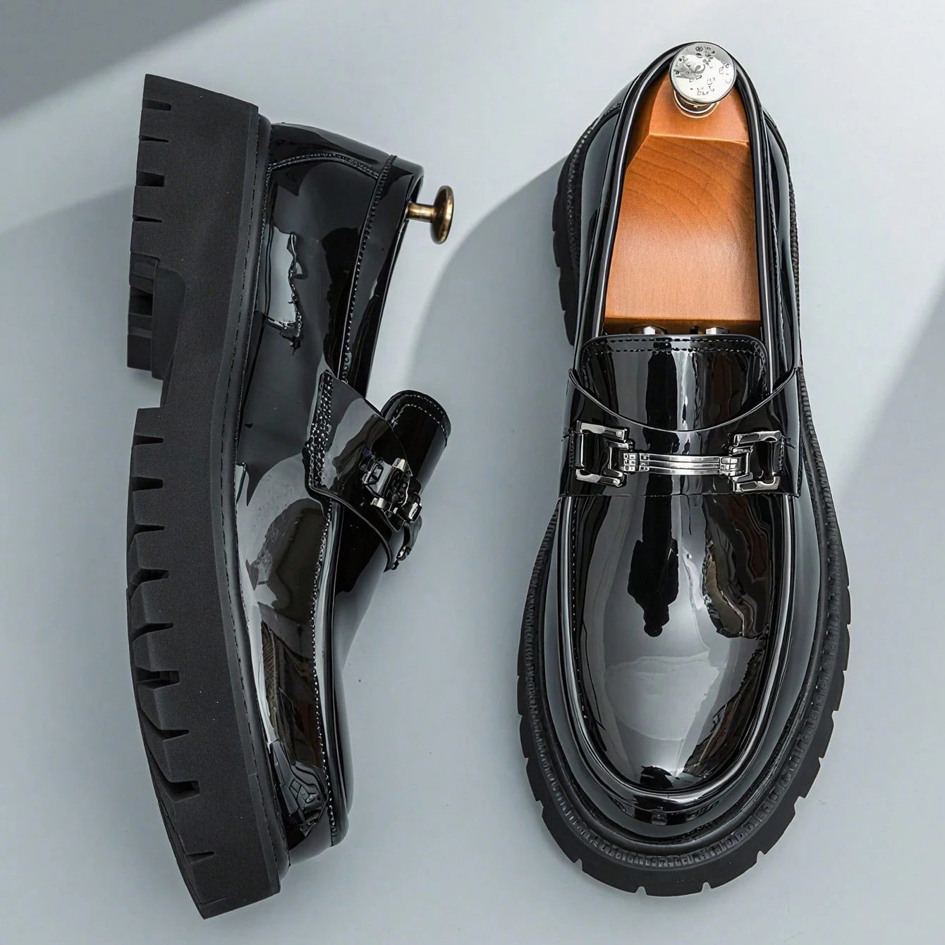 

Модные классические мужские лоферы Penny на толстой подошве, деловые модельные туфли без шнуровки для джентльменов, официальные черные глянцевые туфли с металлической пряжкой