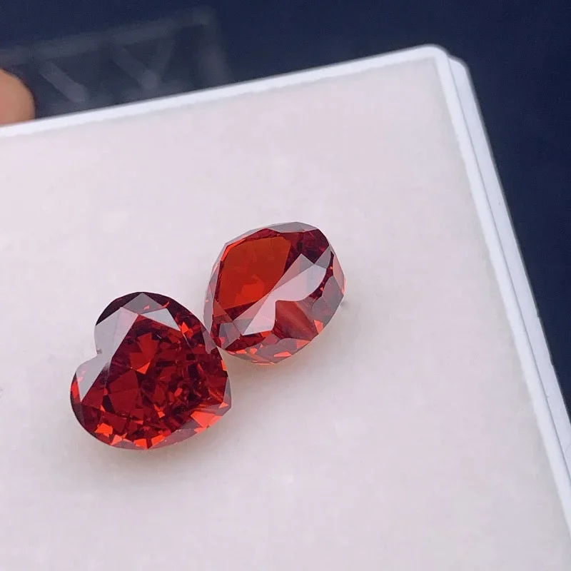 

YanYao Jewelry Heart-shaped Chinese red crushed ICU-cut high carbon zirconia CZ gemstones for handmade jewelry making