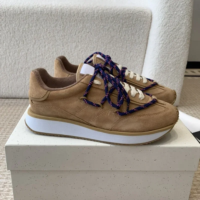 

Новые мужские кроссовки, модная спортивная обувь, повседневные удобные прогулочные кроссовки на плоской подошве с круглым носком на шнуровке, однотонный лаконичный дизайн