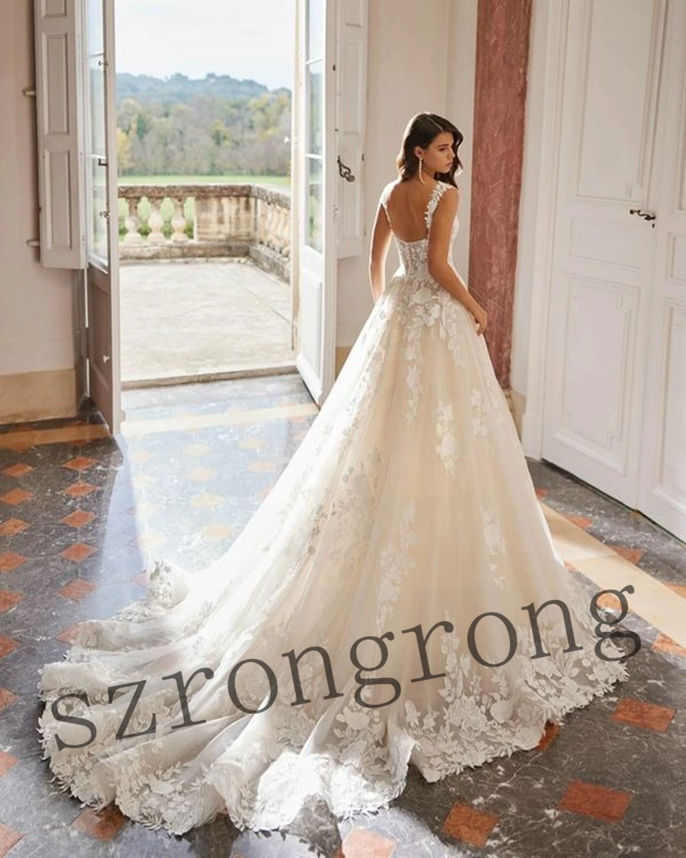 Bohemaid Spaghetti Straps Tulle Lace Wedding Gown Elegant A-line Apliques Backless Bridesmaid Gown with Train Customized