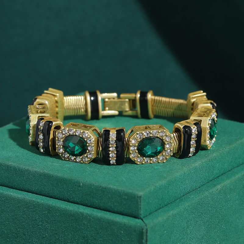 

Vintage Oval Green Crystal Bracelets Woman Elegant Antique Gold Plated Black Enamel Paint For Metal Rhinestone Jewelry Arrivals