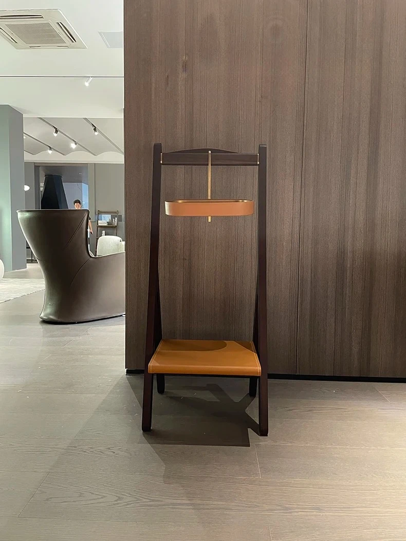 AAItalian Minimalist Saddle Leather Clothes Rack Modern Light Luxury Bedroom And Household Floor Storage Rack