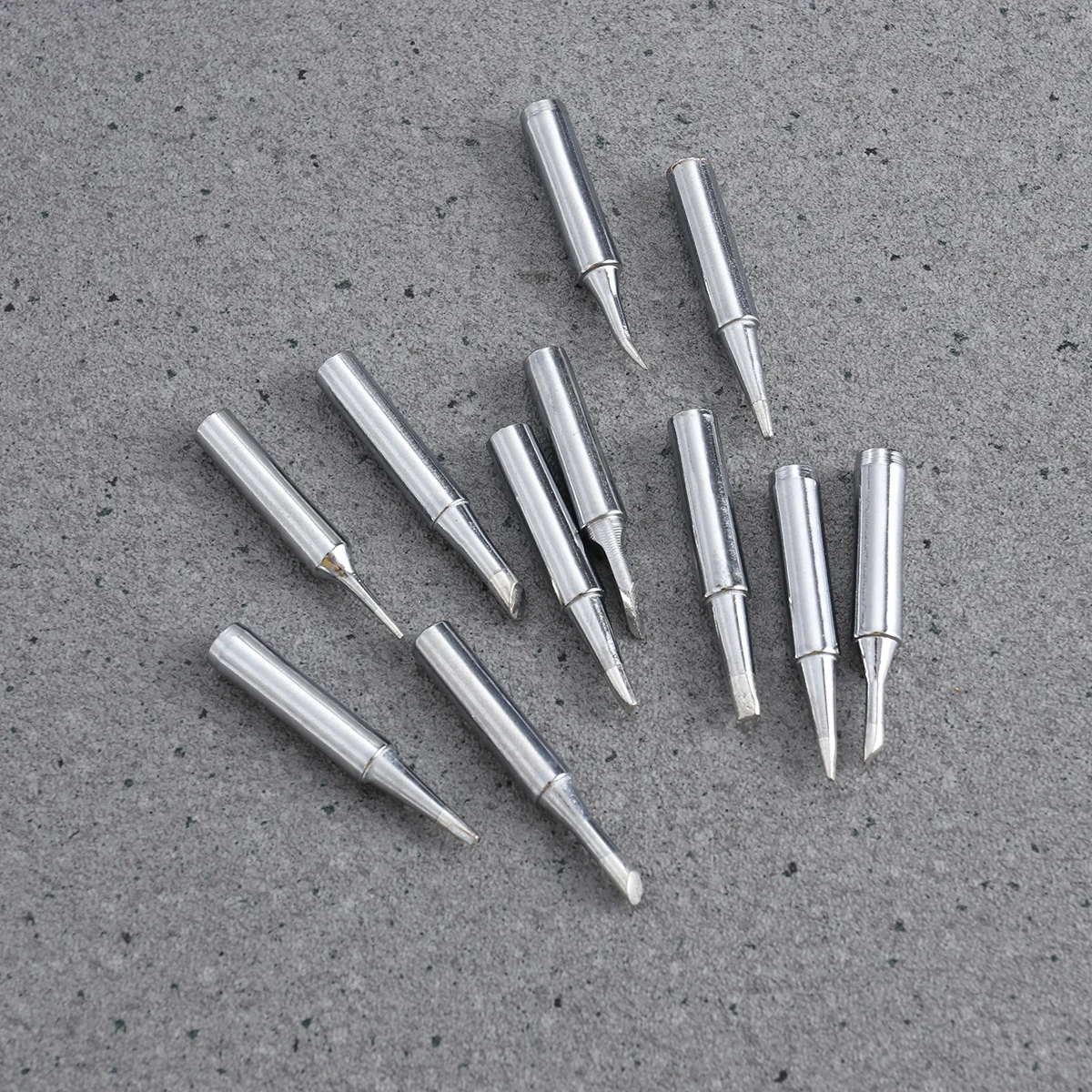 

A Set of 11pcs Different Lead-free Solder Soldering Iron Tips 900M-T Soldering Tip for 936 Station Set (Silver)
