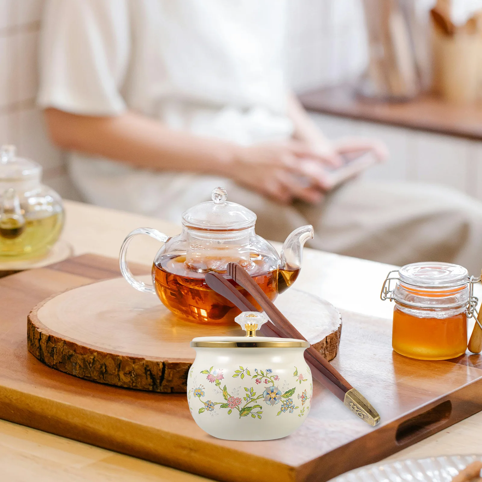 

Flower Enamel Tea Canister 280ml Elegant Design Kitchen Organizing Jar For Sugar Spices And Condiments