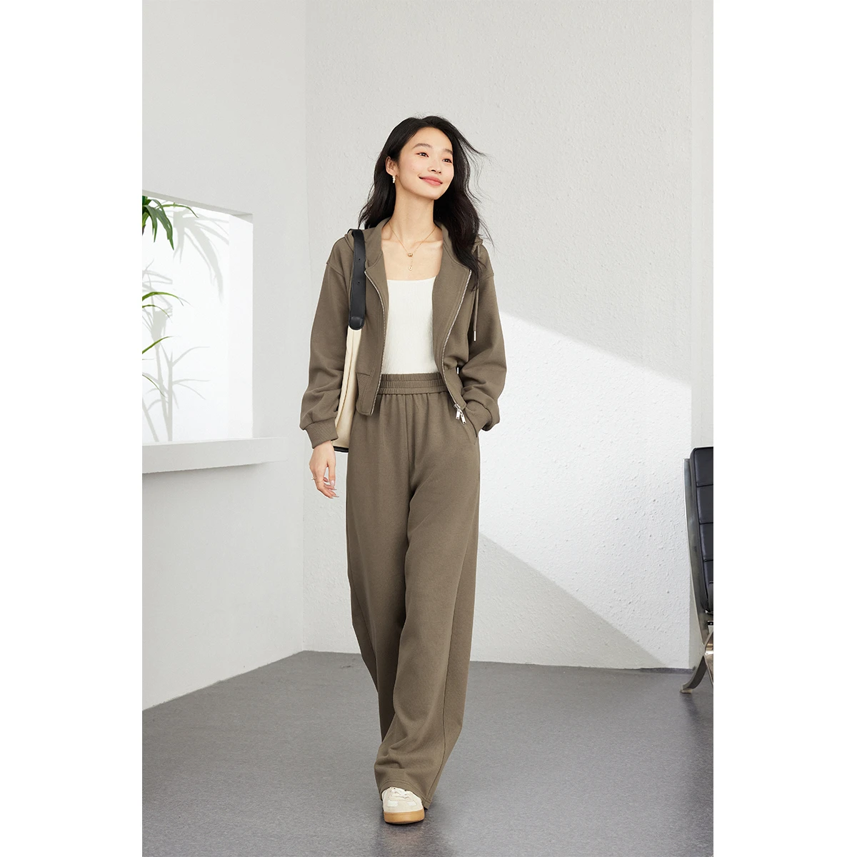 VIMLY Casual Hooded Sweatshirt Sweatpants Two-piece Set Sports Tracksuit 2026 Autumn New Fashion Elegant Loose-fit Outfit M9085