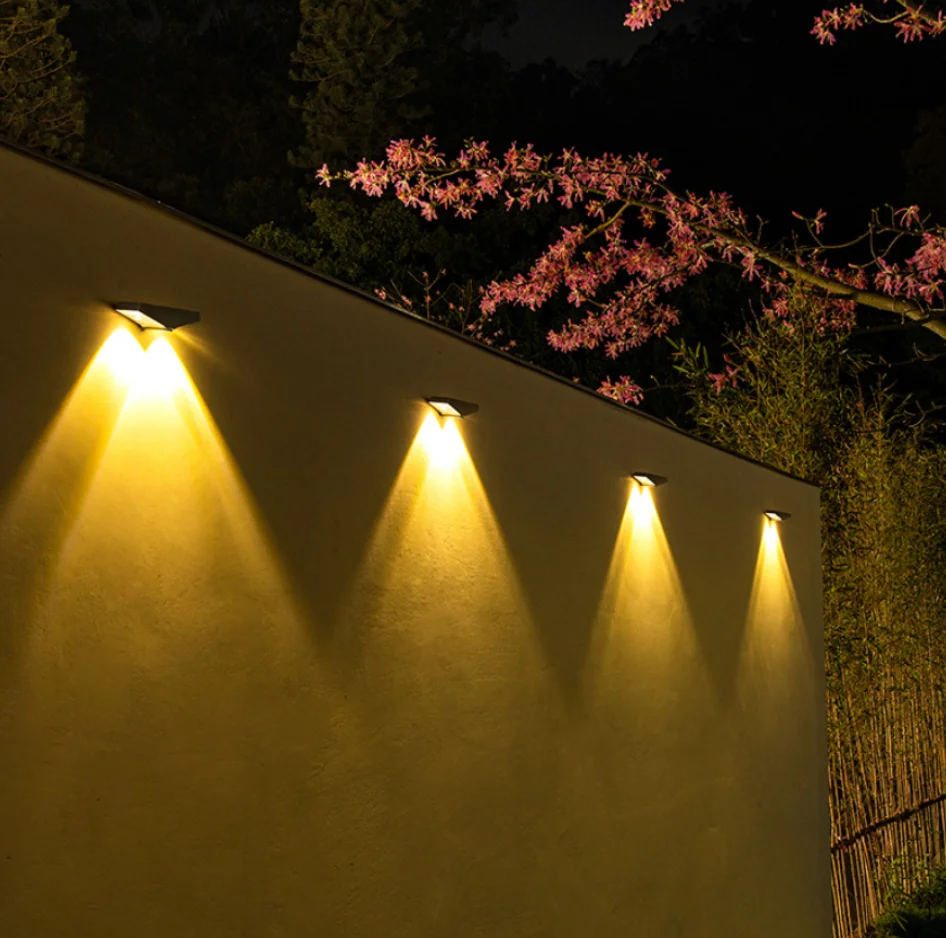 New Solar Outdoor Villa Garden Motion-Sensing Decorative Atmosphere Solar Wall Wash Light