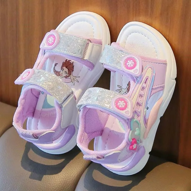 

Новые летние сандалии Disney для девочек, детская пляжная обувь с открытым носком, детская обувь принцессы с героями мультфильмов для маленьких девочек на мягкой подошве для малышей