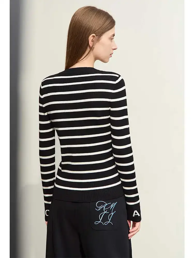 AMII Minimalist Striped Sweaters For Women 2026 Autumn New Slim-fit Basic Spliced O-Neck Full-sleeve Female Knitted Top 12344110