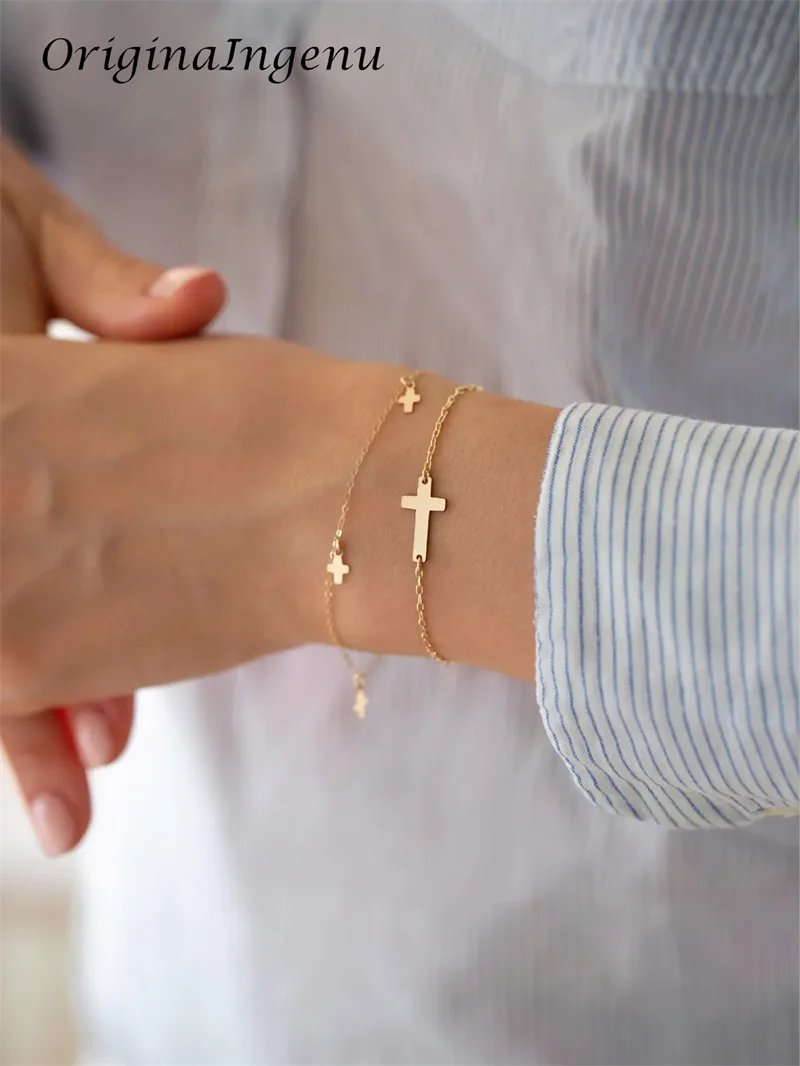 

Браслет с крошечными крестами, 14-каратное золото, изысканный браслет с подвеской в виде креста, нежные ювелирные изделия, устойчивые к потускнению ювелирные изделия для женщин