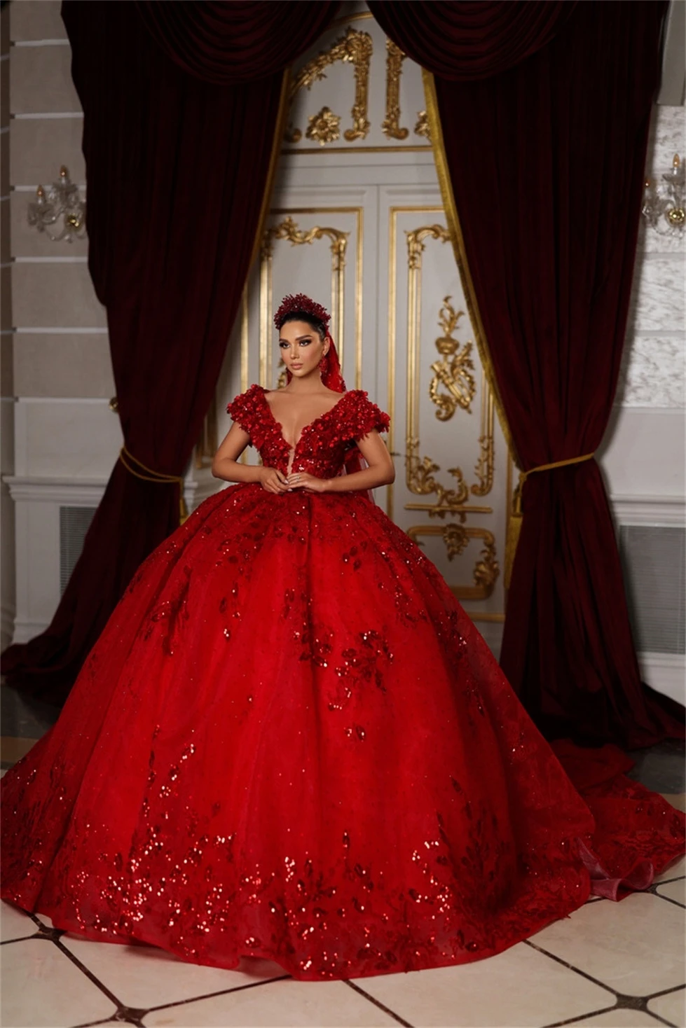 Vintage Red Ball Gowns Deep V Neck Wedding Dress Custom Made Lace Appliques Flowers Vestido de novia