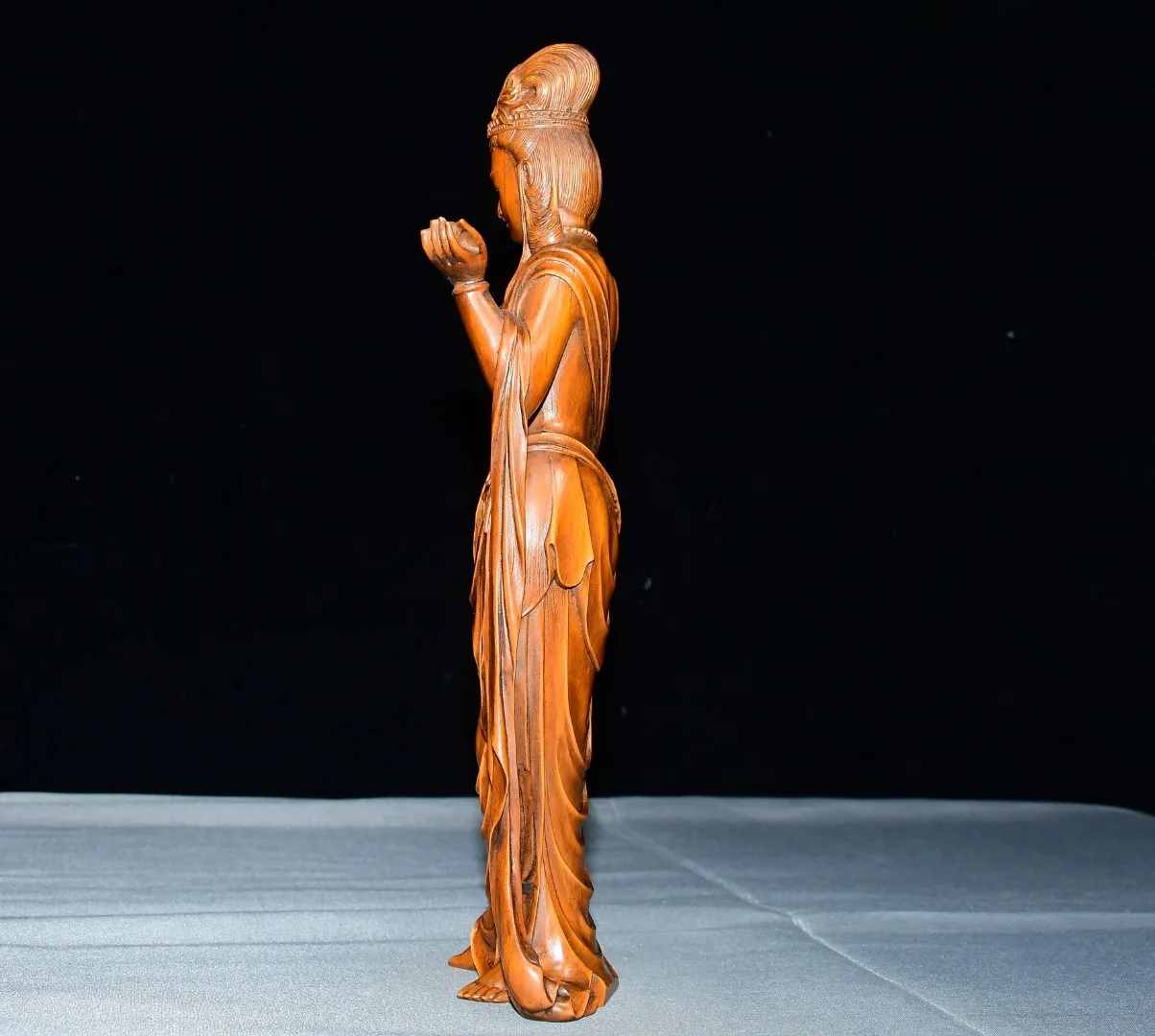 Folk Collection Old Boxwood Palden Lhamo Guanyin Station Buddha Amitabha Buddha Wenfang Ornaments Town house