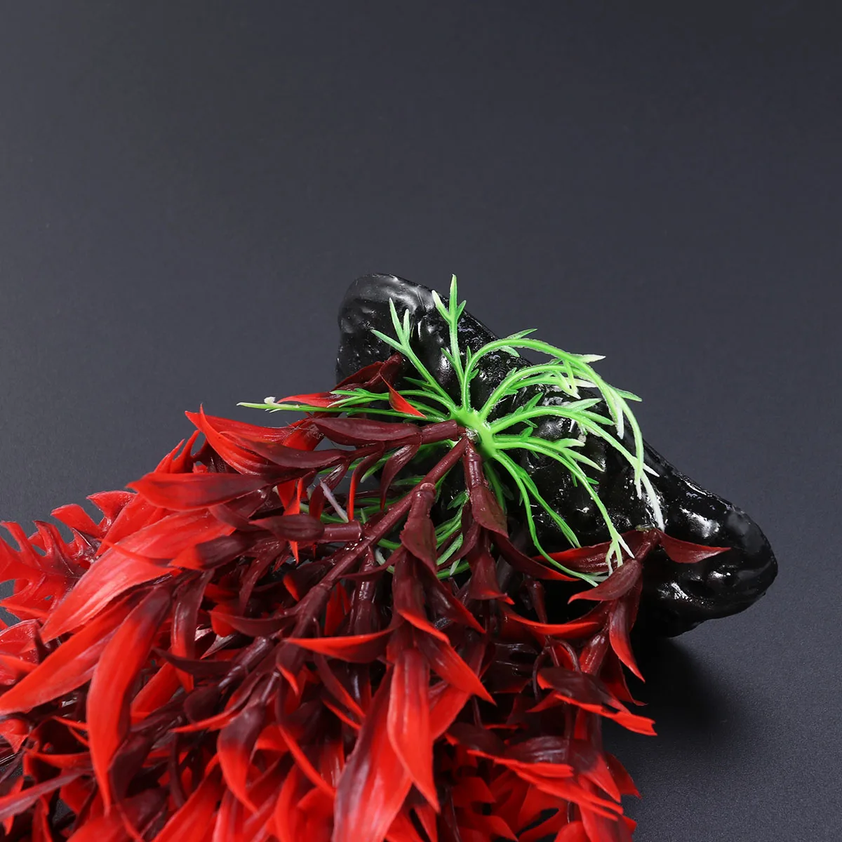 

Red Leaf Artificial Aquarium Plants 40cm Durable Lifelike Fish Tank Ornament Decoration Plastic Water Plants for Fresh Saltwater