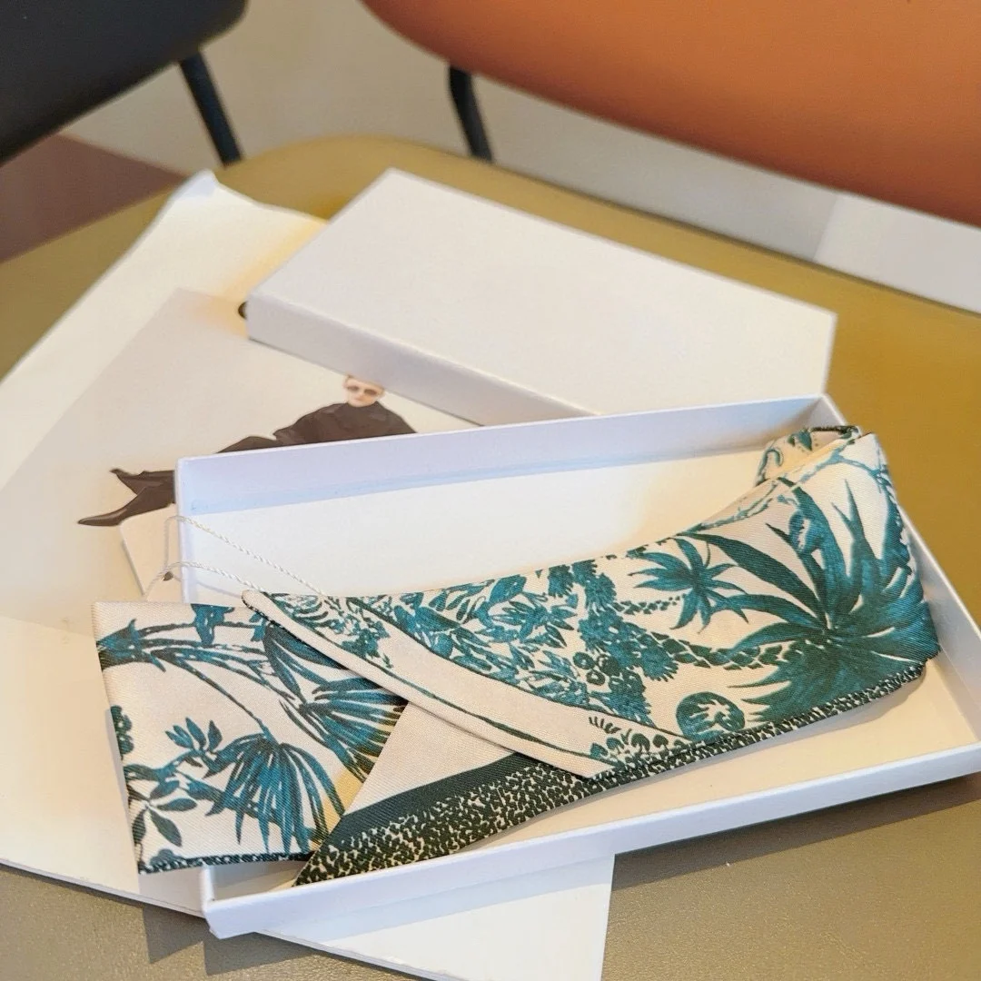 

Luxury Brands Bag Straps Upscale High-quality Silk Scarves Made of Premium Silk Suitable As Hairbands Wristbands Giftsv 6*100cm