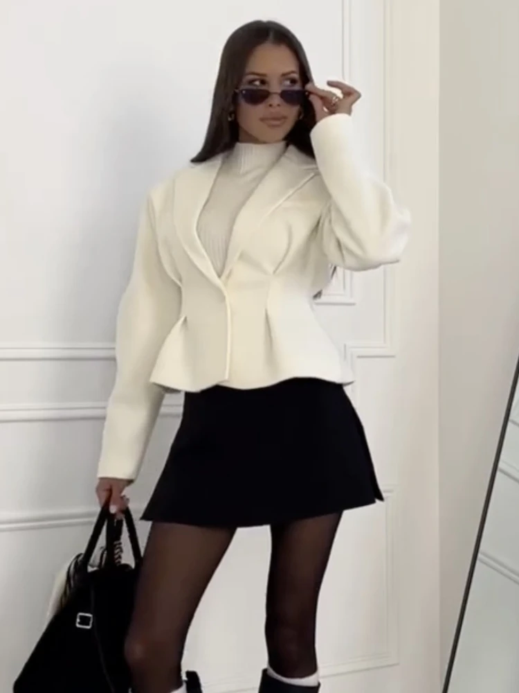 Рисунок 5 - Элегантный костюм Tossy