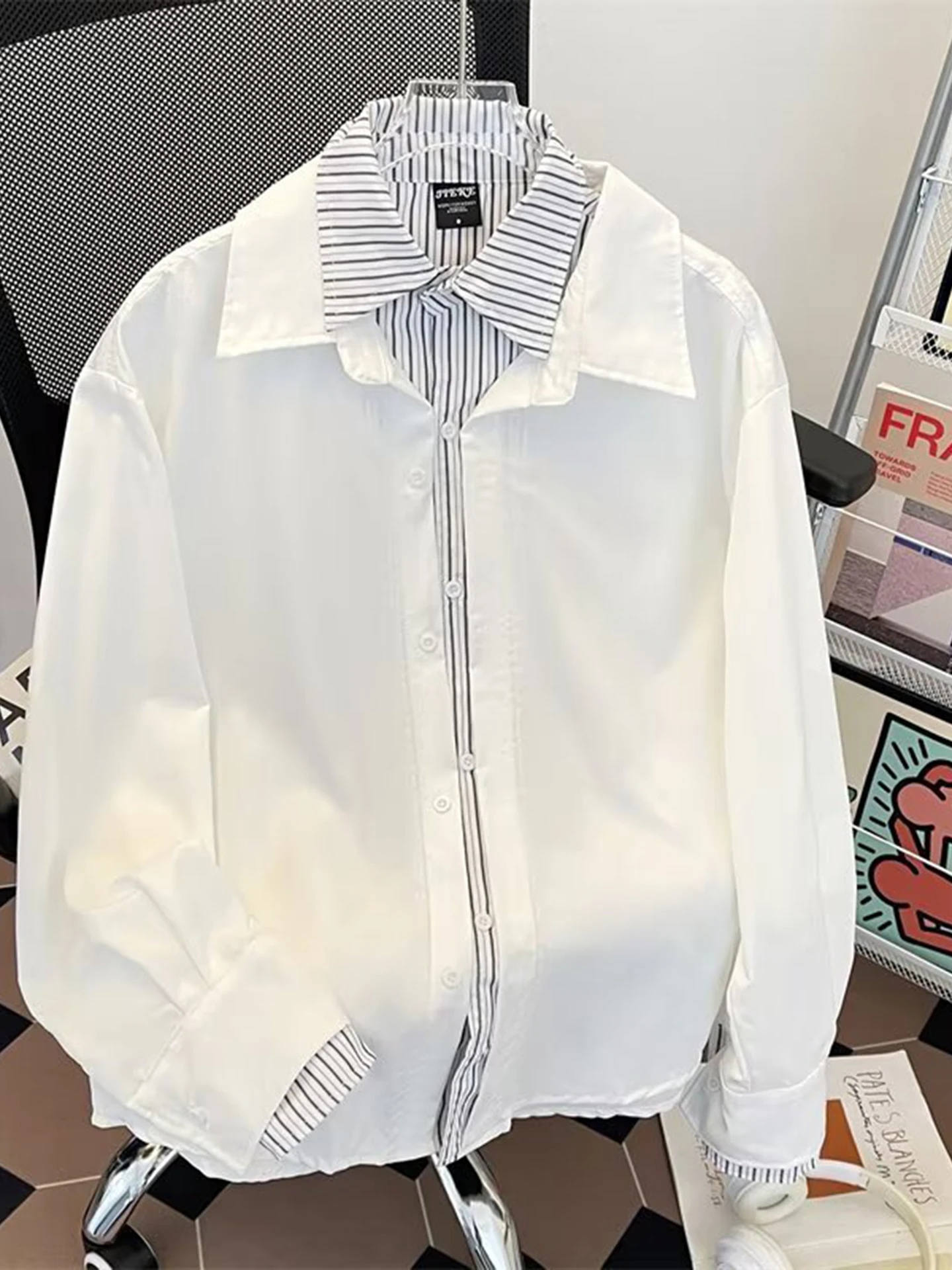 

White Striped Color Blo Long Sve Collared Men's irt Cleanfit Jaet Fake Two-Piece Autumn Faion Casual Polyester Fiber