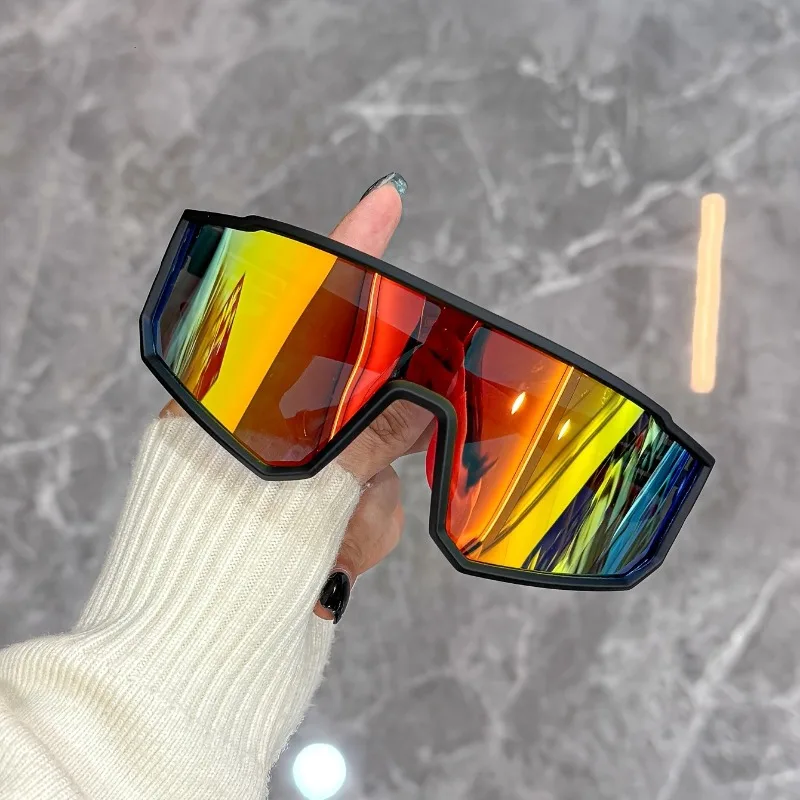 Large Frame Cool and Stylish Cycling Glasses for Both Men and Women, UV Resistant Sunglasses