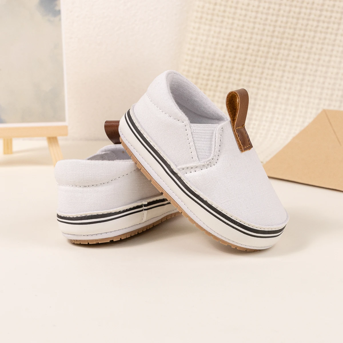 Moda bonito fundo plano deslizamento-em sapatos casuais e macios da criança do bebê primavera/outono nova venda quente crianças deslizamento-em sapatos de lona